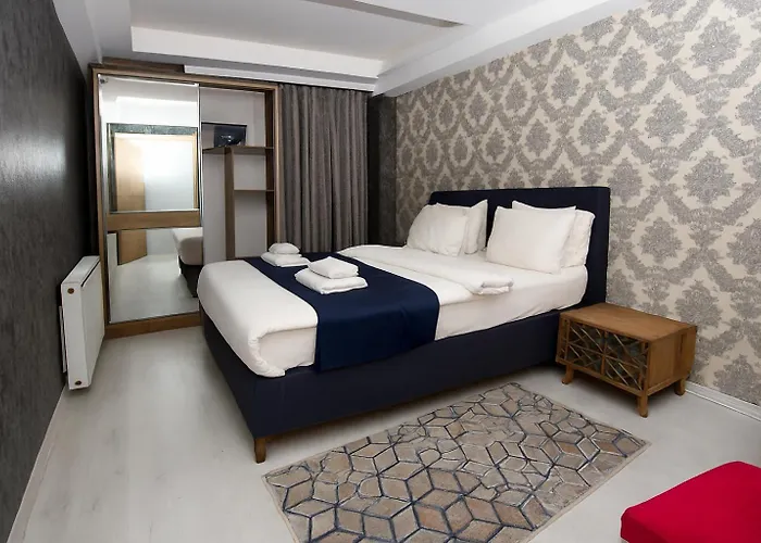 Taksim Royal Hotel *